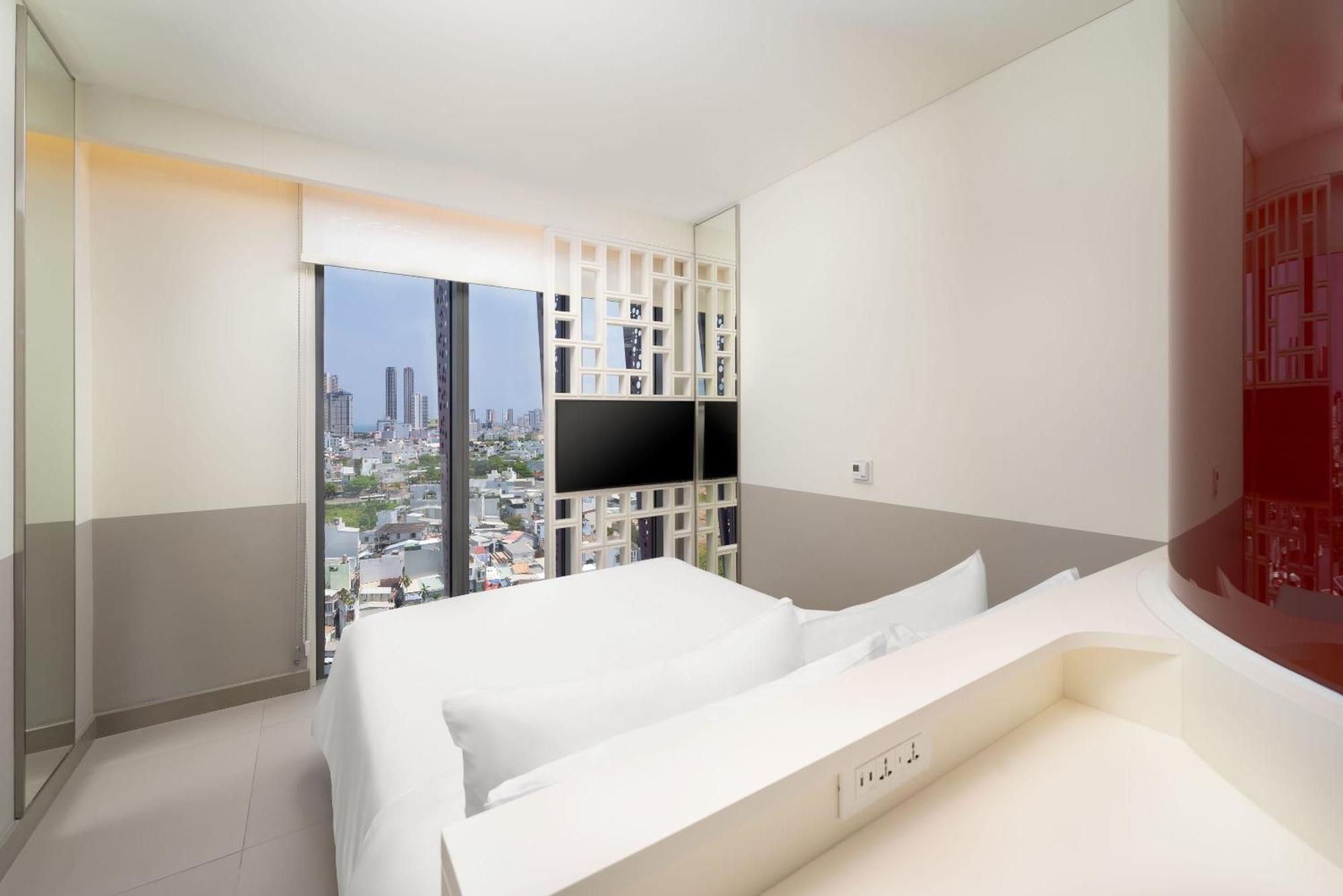 Wink Hotel Danang Centre - 24Hrs Lifestyle Stay Exterior photo